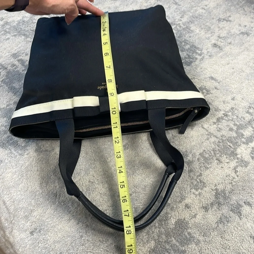 Kate Spade Barrow Street Tote Bag Bow Accent Zip Top Black White Classic